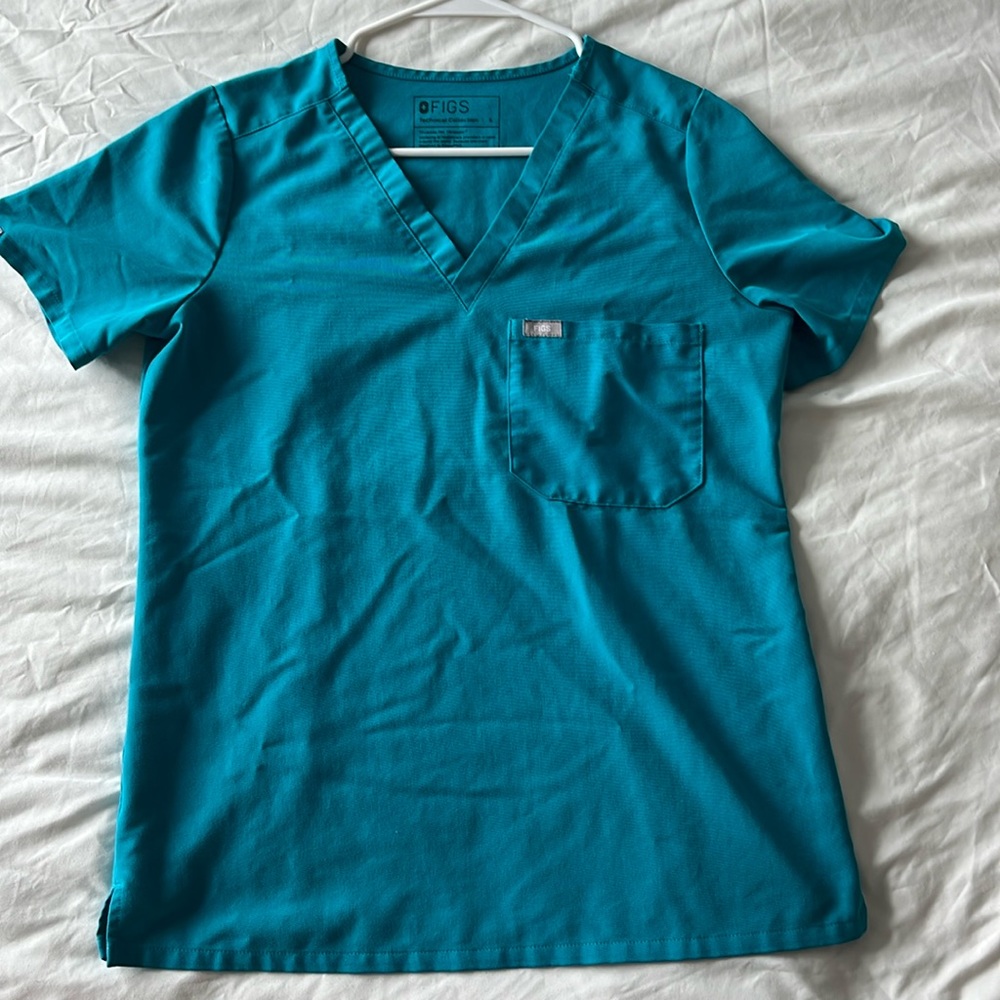 Figs teal scrub top, one pocket Catarina top size small